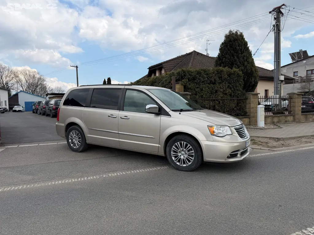 Chrysler Town Country 3,6 2x DVD Limited 2013